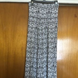 Boho Black and White Maxi Skirt 🖤